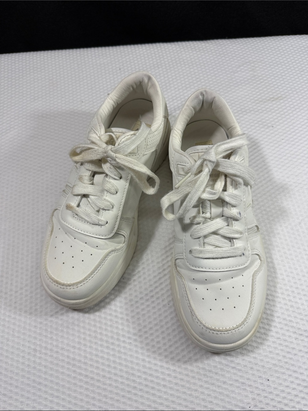 Vintage Havana White Leather Lace-Up Sneakers